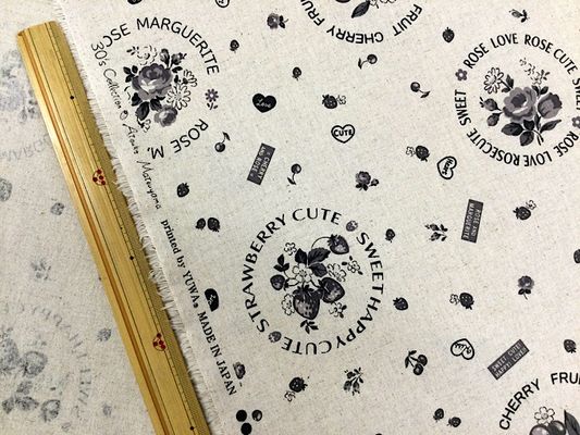 【現品限り特価】綿麻キャンバスプリント 松山敦子30`sCollection「ローズチェリーストロベリー」