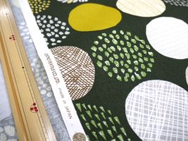 大きめ！北欧調 とことんシンプルなオックスプリントカーキ地