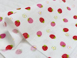Fluffy Feelingダブルガーゼプリント「いちご」_拡大イメージ