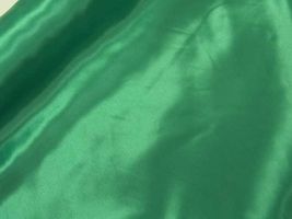 ポリエステルサテン無地(複数枚に分かれる場合あり)_拡大イメージ