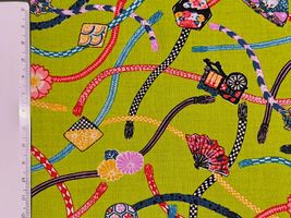 粋なスケアープリント「猫のご挨拶〜帯ひもと帯どめを添えて〜」リーフグリーン