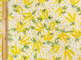 ナイロンオックスプリント「舞うミモザ」アイボリーベージュ