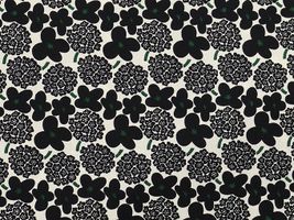 コットンこばやしブロードプリント「ミニブーケ」黒花×オフ白地