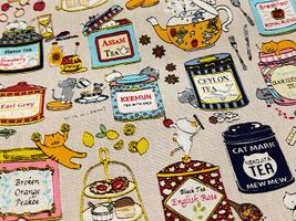 コットンこばやし綿麻キャンバスプリント「猫のお茶会」ベージュ地