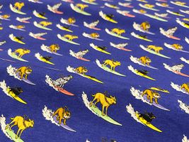 my piece of fabric 波乗り犬のブロードプリント_拡大イメージ