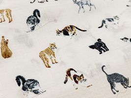 コッカファブリック 60ローンプリント「ネコ図鑑」オフ白