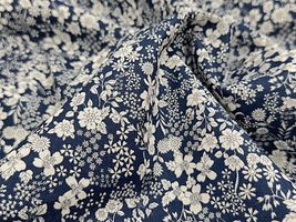 コッカファブリック 60ローンプリント「クラシック・フラワー」ネイビー