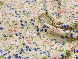 コッカファブリック 60ローンプリント「花と木の実」ベージュ